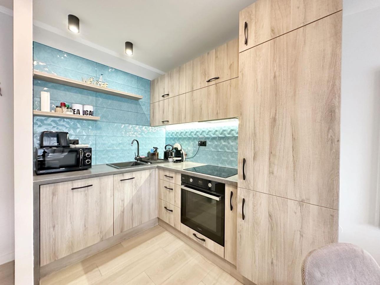 Marina Apartment By Dora Кестхей Екстер'єр фото